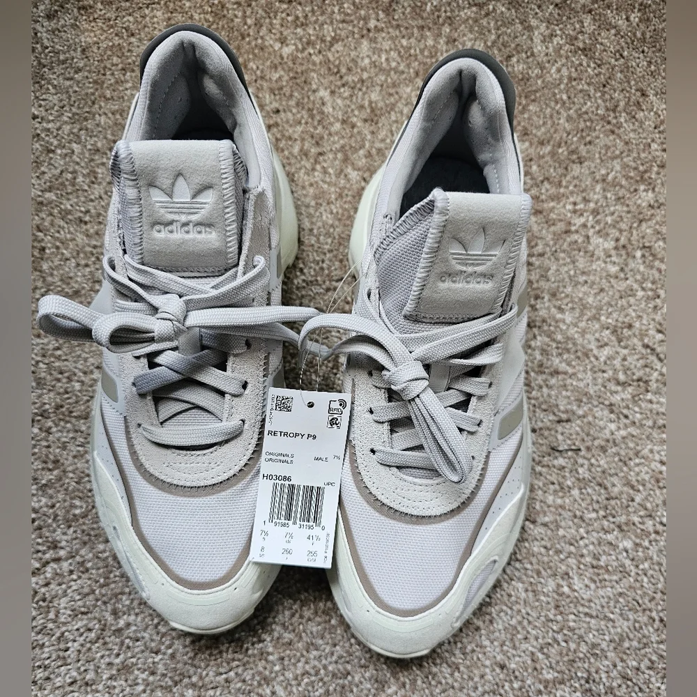 Adidas - Picture 2 of 4